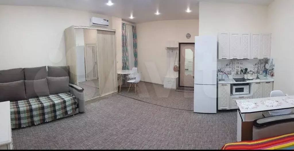 Комната 37 м в 1-к., 1/7 эт. - Фото 1