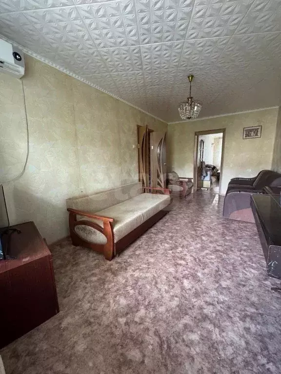 2-к кв. Астраханская область, Астрахань ул. Тренева, 5 (41.7 м) - Фото 0