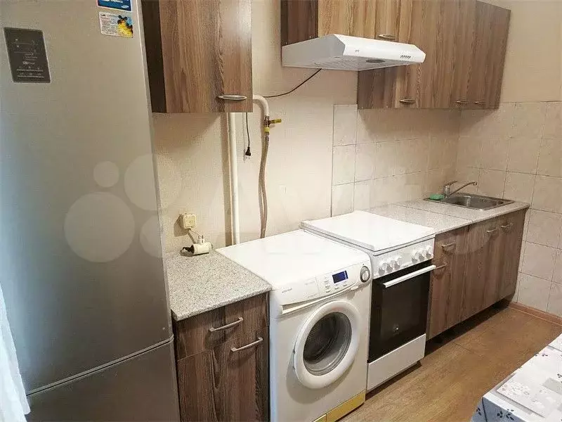 2-к. квартира, 40 м, 2/9 эт. - Фото 0