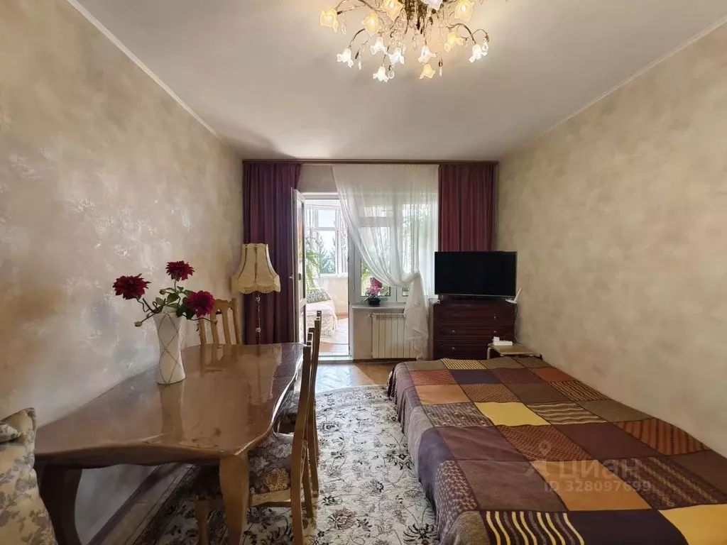 1-к кв. Калужская область, Малоярославец Румынская ул., 3к1 (40.9 м) - Фото 1