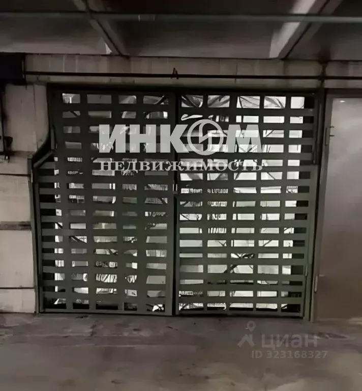 Гараж в Москва Смольная ул., 34 (17 м) - Фото 1