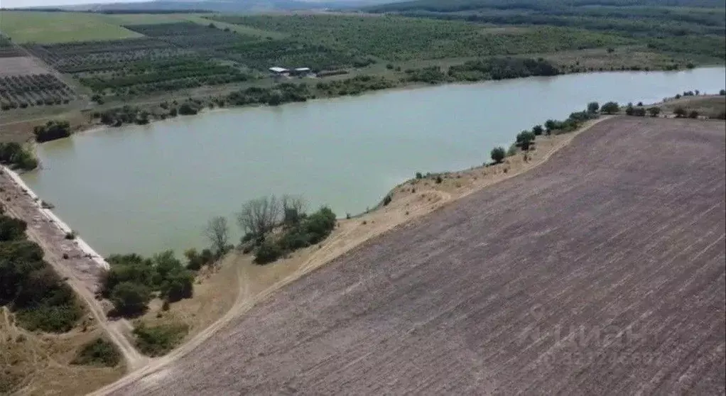 Участок в Краснодарский край, Крымский район, Варениковская ст-ца ... - Фото 1