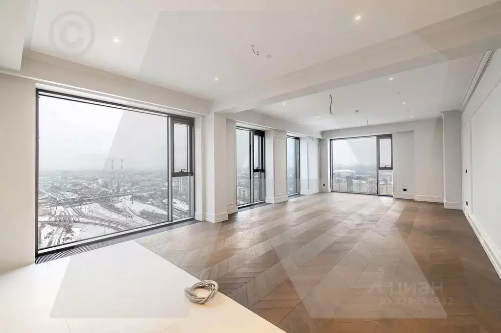 4-к кв. Москва Поклонная ул., 9 (178.0 м) - Фото 1