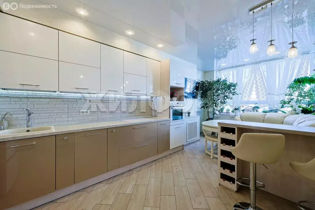 3-комнатная квартира: Калининград, Елизаветинская улица, 3 (77 м) - Фото 2