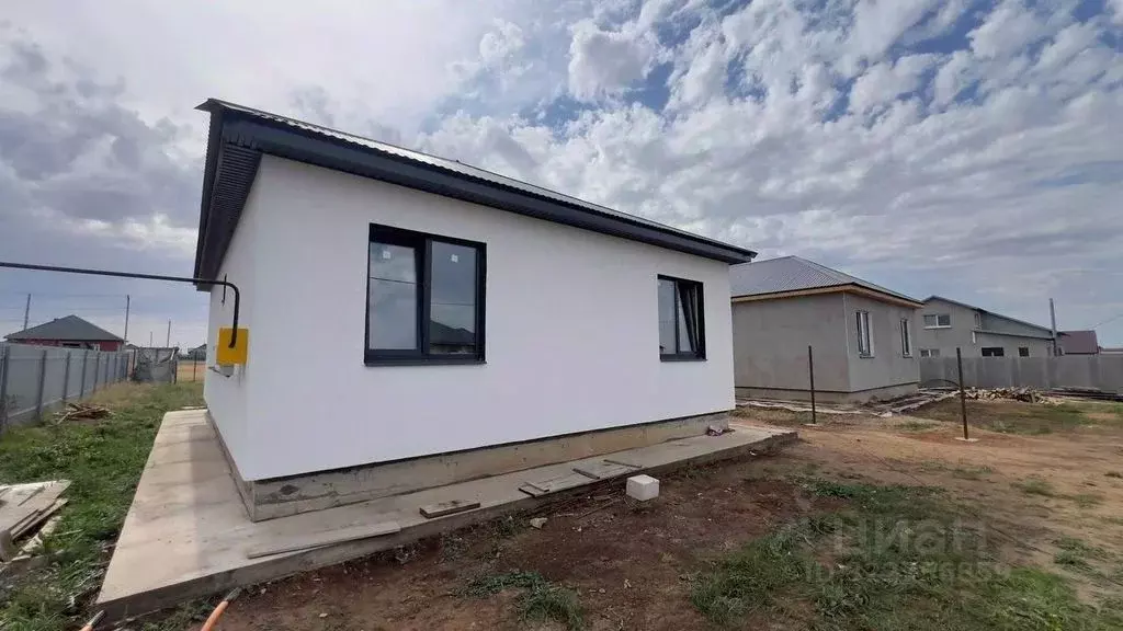 Дом в Оренбургская область, Оренбургский район, Красноуральский ... - Фото 1