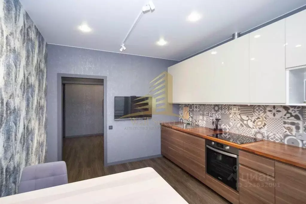 2-к кв. Новосибирская область, Новосибирск ул. Ясный Берег, 17 (63.6 ... - Фото 1