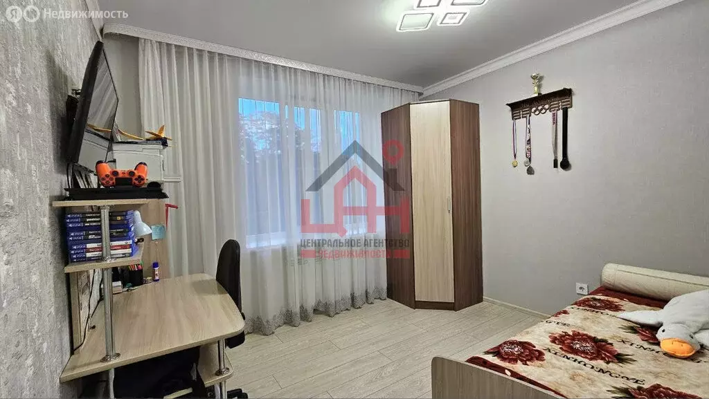 2-комнатная квартира: Ессентуки, Средняя улица, 9 (59.7 м) - Фото 0