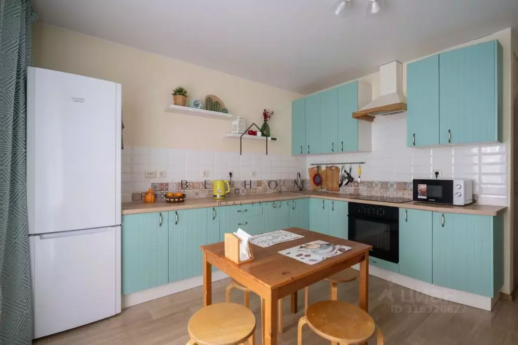 2-к кв. Санкт-Петербург ул. Крыленко, 1к1с7 (68.0 м) - Фото 1