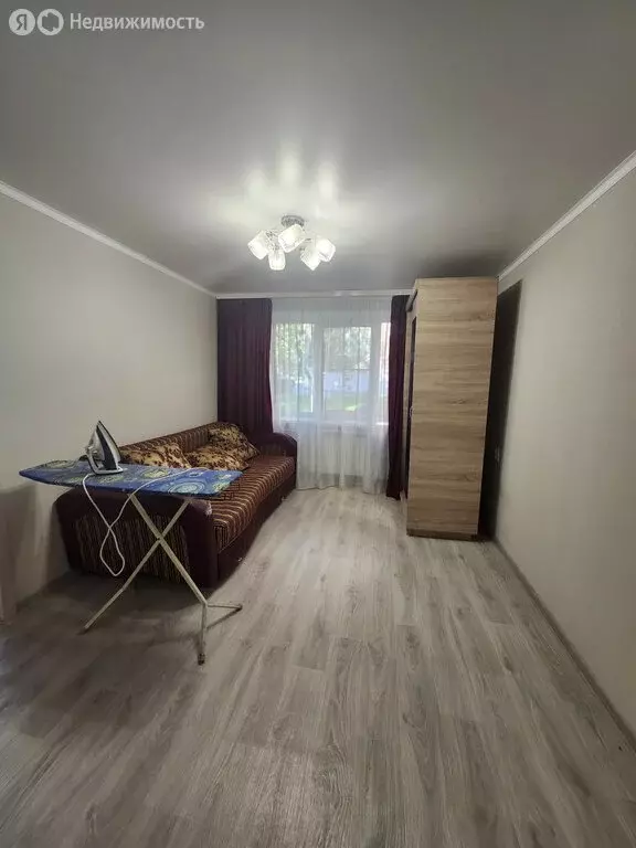 3-комнатная квартира: Новочеркасск, улица Энгельса, 48 (50 м) - Фото 0