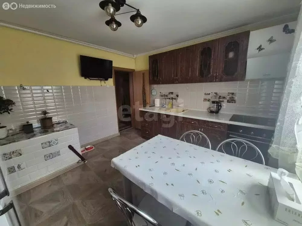 3-комнатная квартира: Южно-Сахалинск, Песочная улица, 13 (78 м) - Фото 1