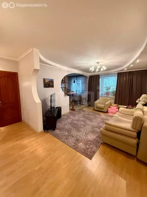 3-комнатная квартира: Саратов, улица имени Академика С.Г. Навашина, 7 ... - Фото 1