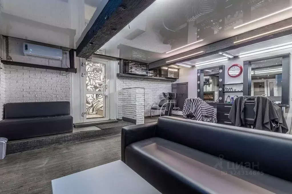 Торговая площадь в Курганская область, Курган ул. Куйбышева, 103 (64 ... - Фото 1