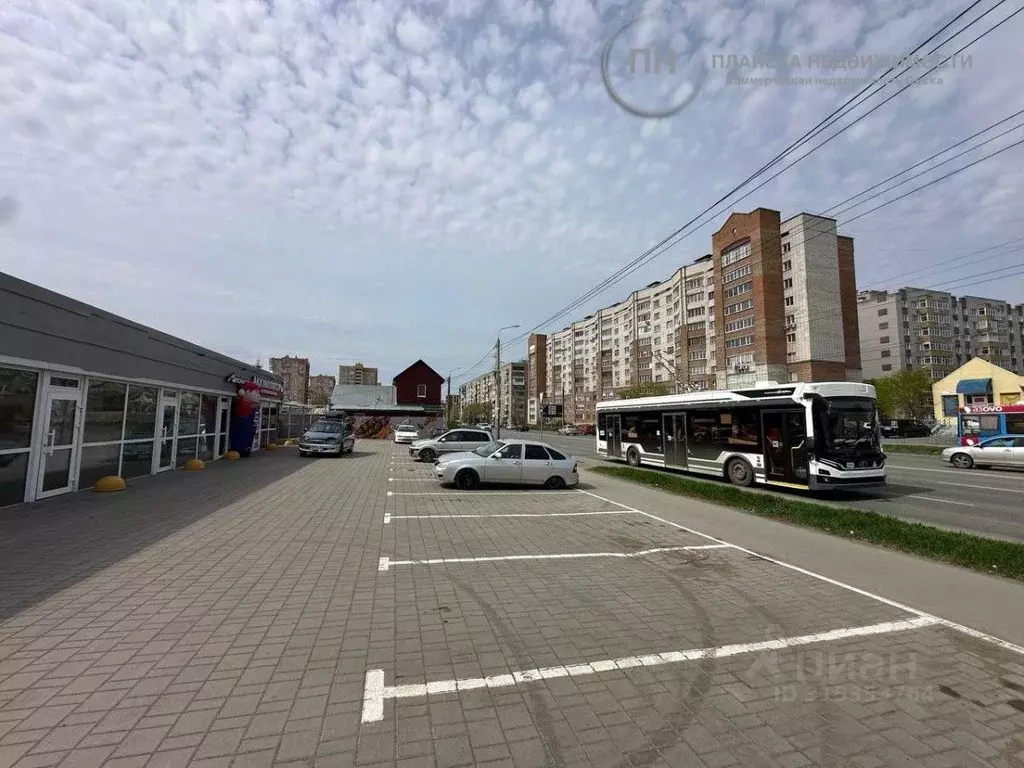 Торговая площадь в Омская область, Омск ул. 10 лет Октября, 58Б (25 м) - Фото 1
