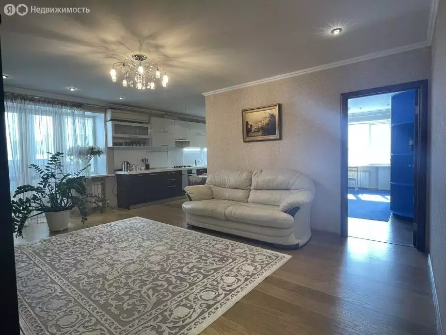 3-комнатная квартира: Самара, Революционная улица, 146А (90 м) - Фото 1