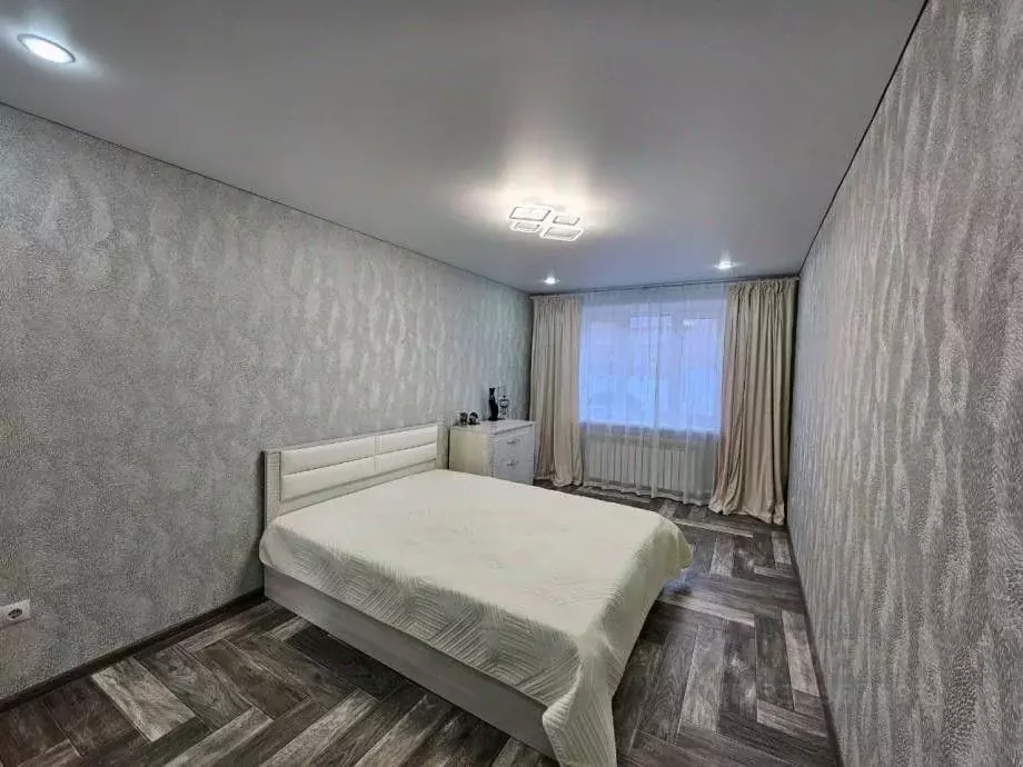 2-к кв. Татарстан, Зеленодольск просп. Строителей, 32А (56.4 м) - Фото 1