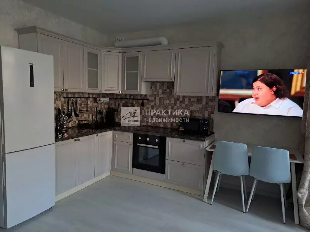 Продается 4-комнатная квартира - Фото 2