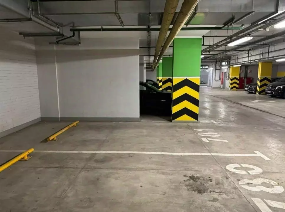 Гараж в Москва 473-й кв-л, Садовые Кварталы жилой комплекс (19 м) - Фото 1