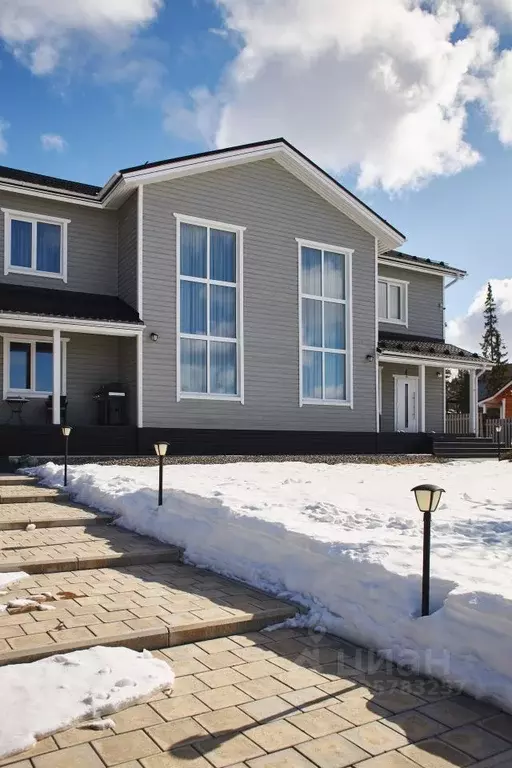 Дом в Мурманская область, Кольский район, Мурмаши пгт  (270 м) - Фото 1