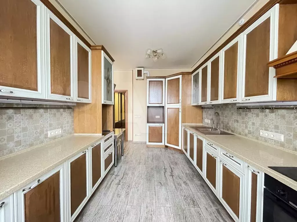 7-к. квартира, 185,5 м, 4/4 эт. - Фото 0