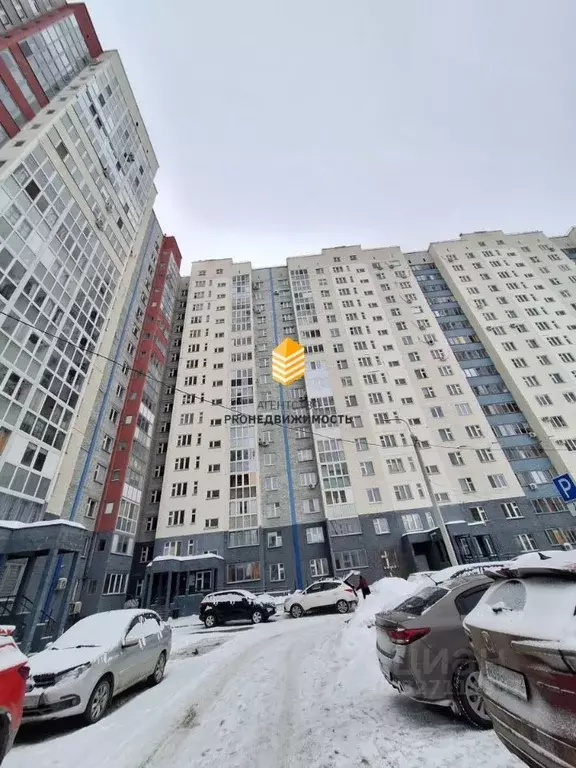 3-к кв. Башкортостан, Уфа ул. Валерия Лесунова, 8 (70.7 м) - Фото 0