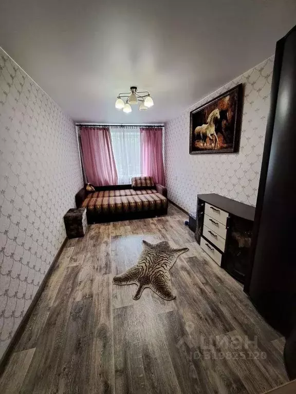 3-к кв. Новгородская область, Великий Новгород ул. Зелинского, 28 ... - Фото 0