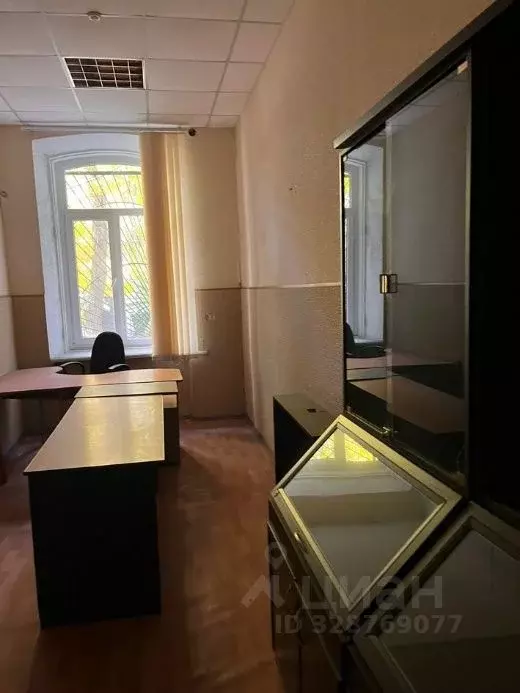 Помещение свободного назначения в Крым, Керчь ул. Козлова, 6 (13 м) - Фото 2