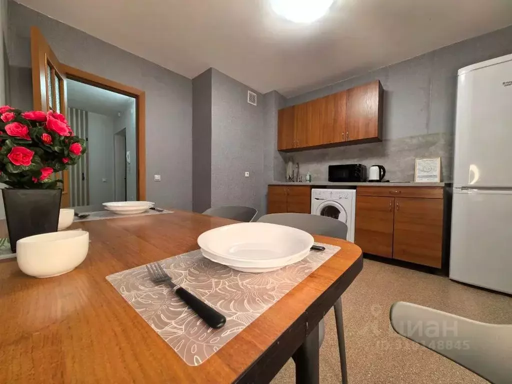 2-к кв. Татарстан, Казань ул. Виктора Сажинова, 3 (65.0 м) - Фото 1