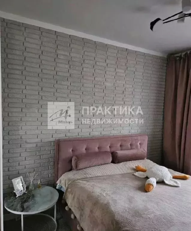 Продается 4-комнатная квартира - Фото 1