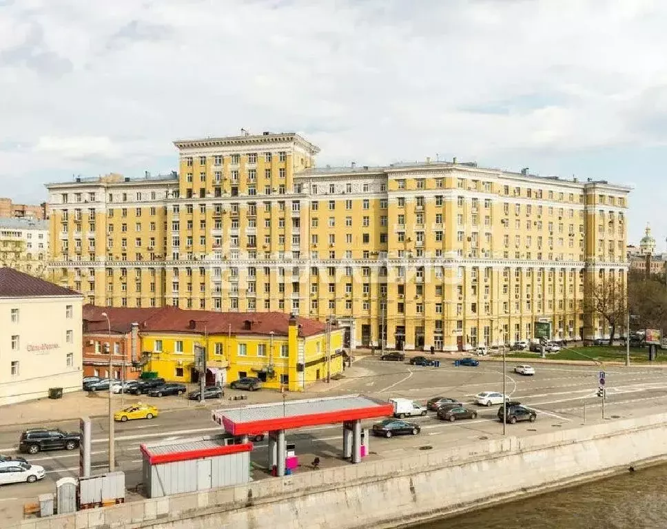 Продается 2-комнатная квартира - Фото 1