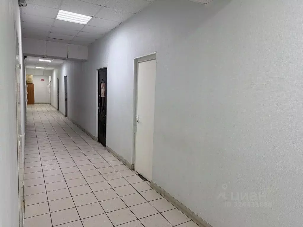 Офис в Новгородская область, Великий Новгород ул. Попова (13 м) - Фото 2