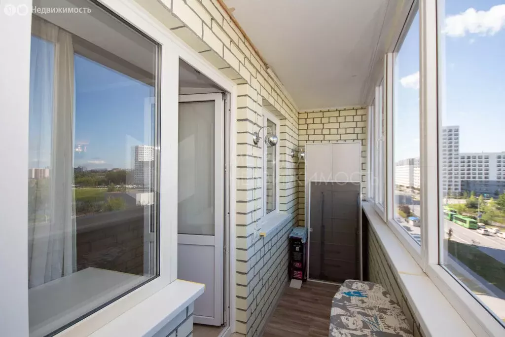 2-комнатная квартира: Тюмень, улица Газовиков, 33 (93.7 м) - Фото 1