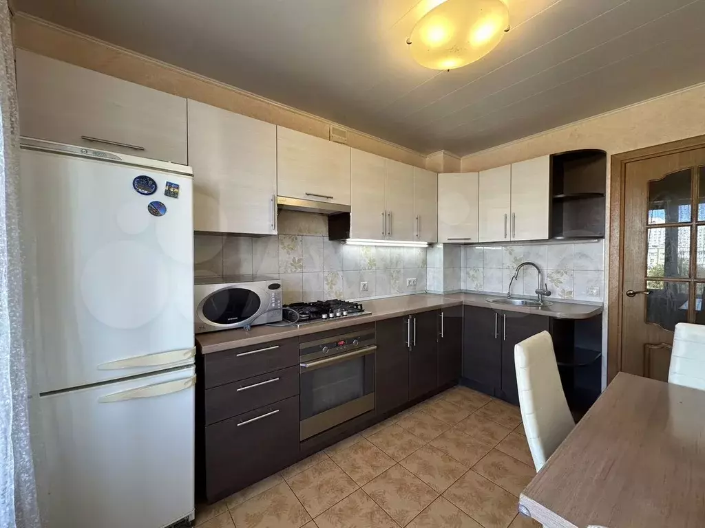 3-к. квартира, 60 м, 9/9 эт. - Фото 0