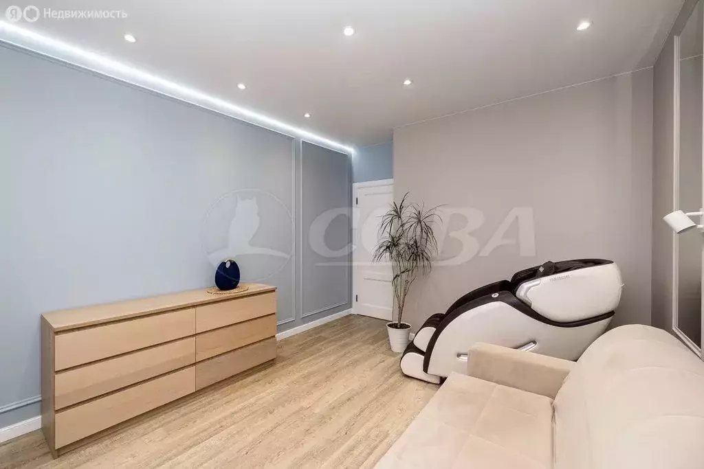 3-комнатная квартира: Тюмень, улица Федюнинского, 30к7 (90 м) - Фото 1