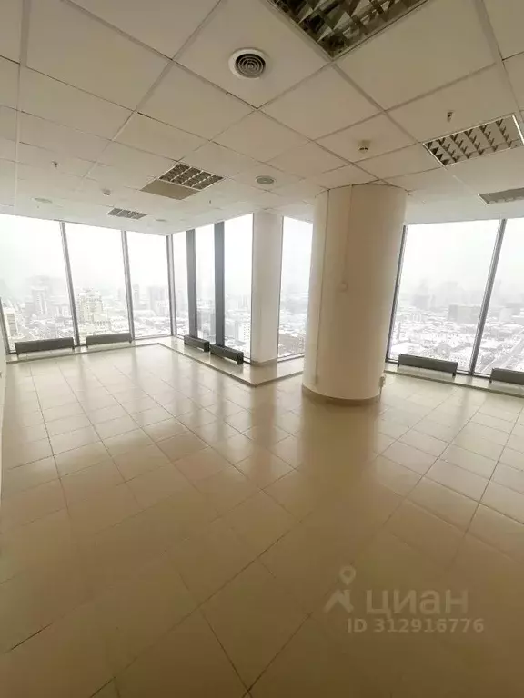 Офис в Свердловская область, Екатеринбург ул. Малышева, 51 (41 м) - Фото 0
