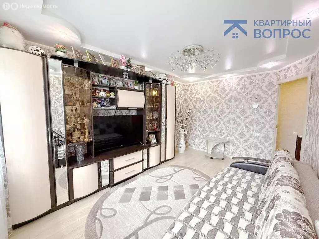 2-комнатная квартира: Нижний Новгород, улица Болотникова, 9 (45 м) - Фото 1