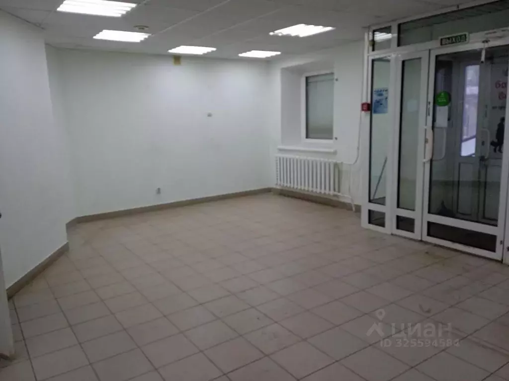 Помещение свободного назначения в Удмуртия, Ижевск ул. Карла Маркса, ... - Фото 1