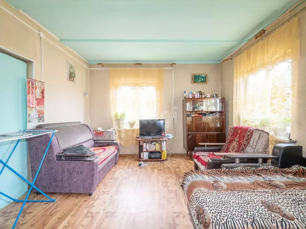 Дом в Бурятия, Улан-Удэ Карьерная ул., 3 (50 м) - Фото 1