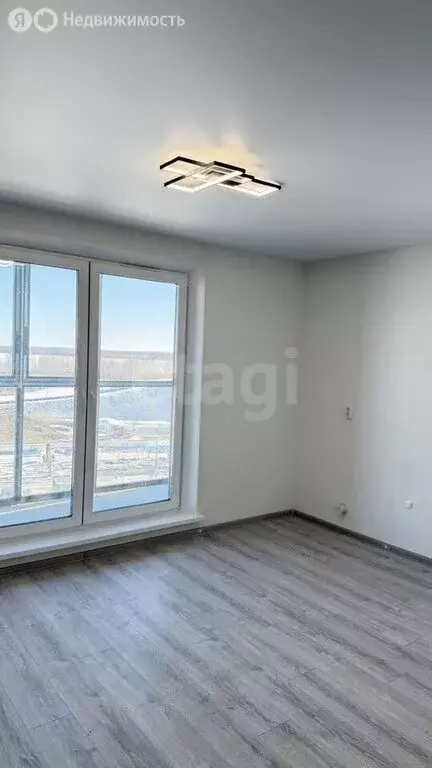 Квартира-студия: посёлок Западный, улица имени Младшего Сержанта ... - Фото 1