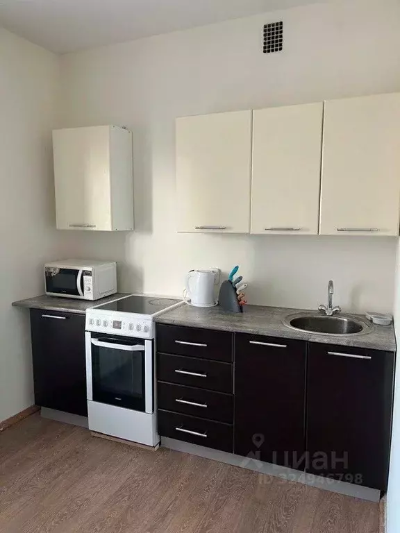 1-к кв. Свердловская область, Екатеринбург ул. Чкалова, 45 (46.5 м) - Фото 1