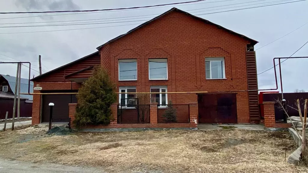 Дом в Свердловская область, Первоуральск ул. Шагина, 38 (175 м) - Фото 1