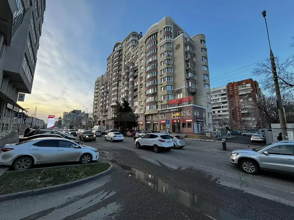 Торгово-офисное помещение в центре, 54.1 м - Фото 1