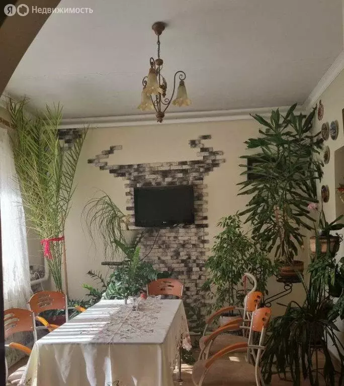 Дом в Курганинск, улица Роз (257 м) - Фото 0
