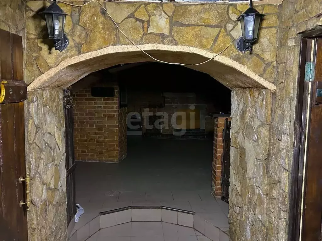 Торговая площадь в Саратовская область, Балаково ул. Ленина, 22 (80 м) - Фото 0