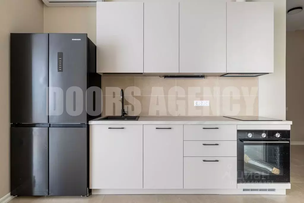 3-к кв. Москва ул. Николая Озерова, 8к1 (56.4 м) - Фото 1