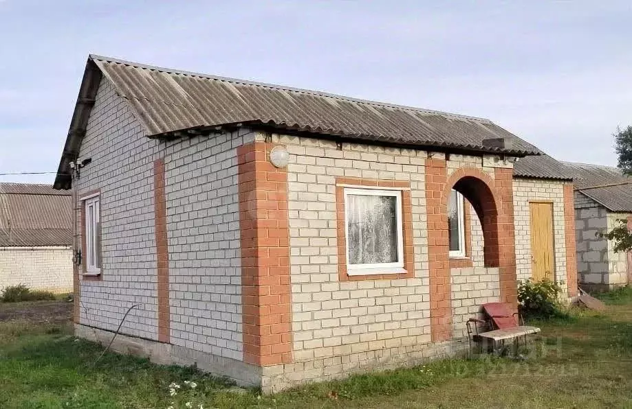Дом в Белгородская область, Губкинский городской округ, с. Бобровы ... - Фото 1