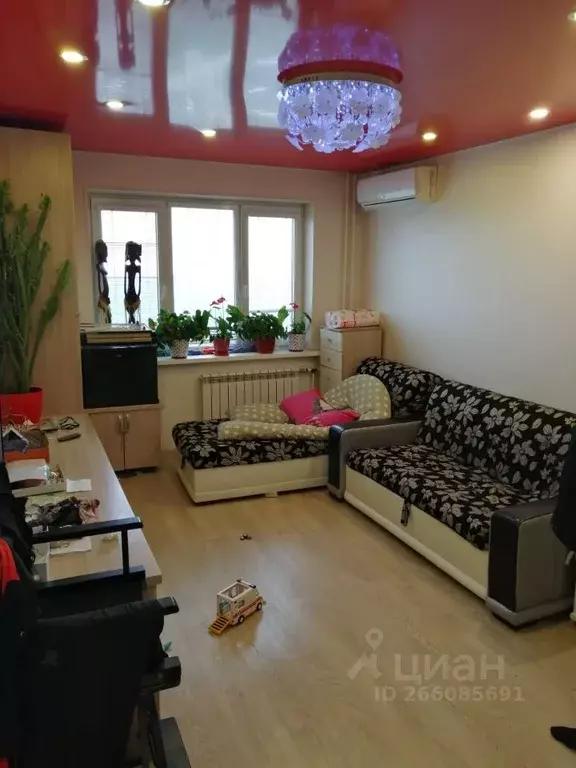 2-к кв. Приморский край, Владивосток ул. Нейбута, 81 (60.0 м) - Фото 0