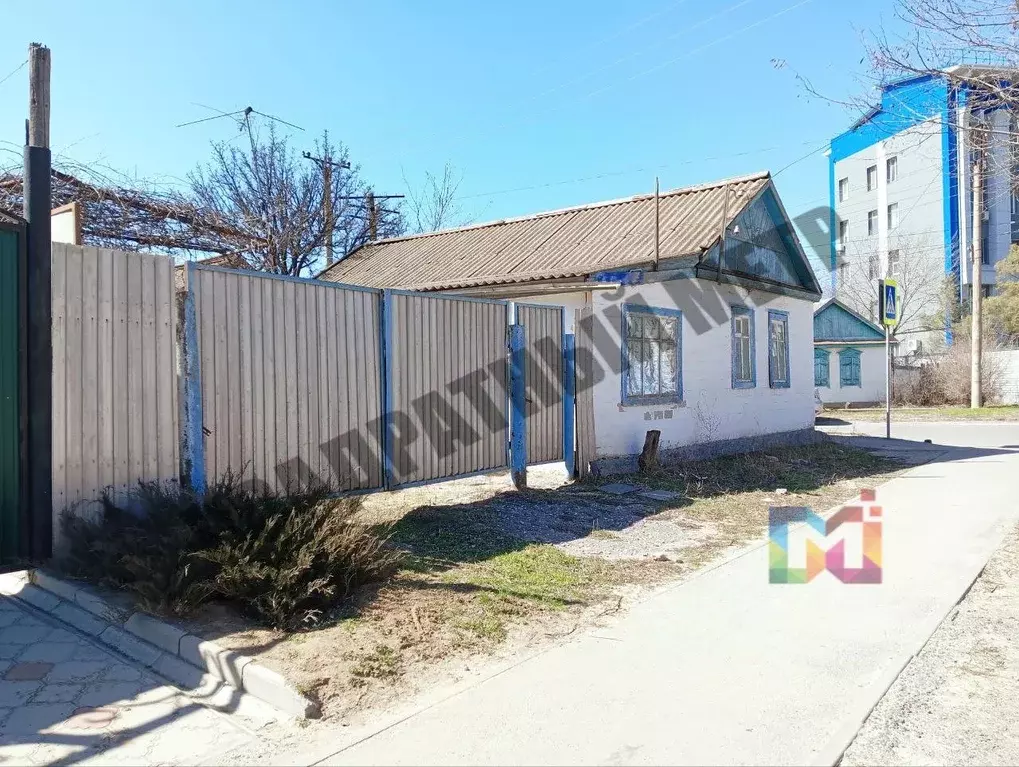 Дом в Калмыкия, Элиста ул. Бимбаева, 4 (60 м) - Фото 1