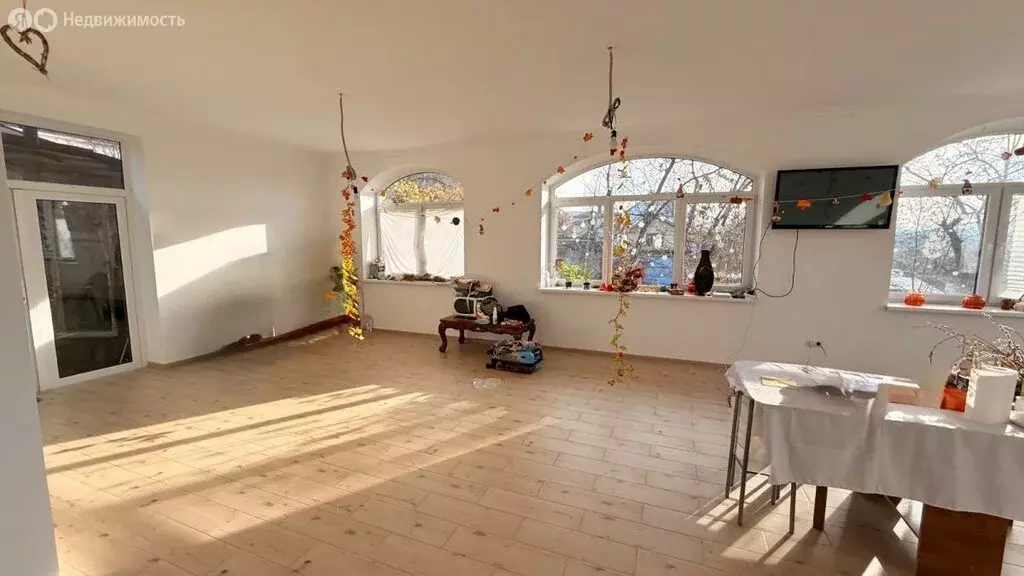 Дом в Пятигорск, улица Фрунзе, 2 (215 м) - Фото 1