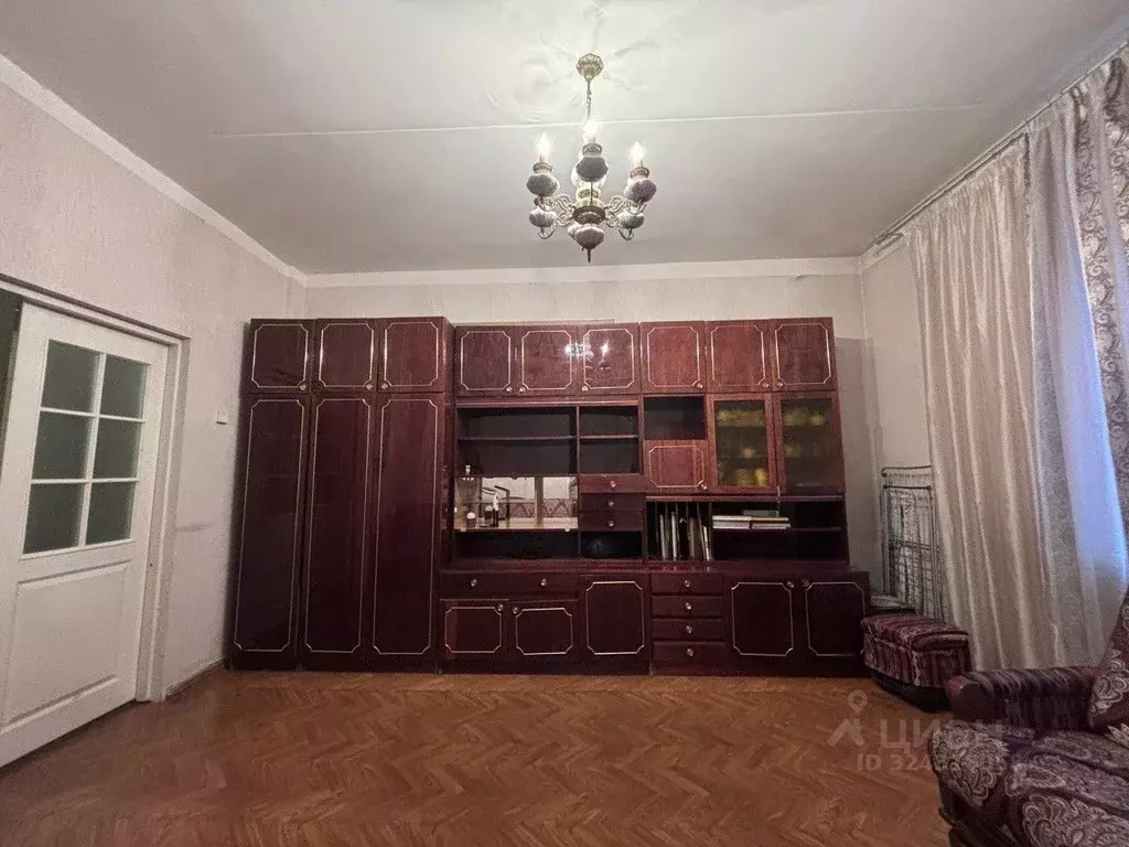 3-к кв. Свердловская область, Екатеринбург ул. 8 Марта, 55 (74.1 м) - Фото 1