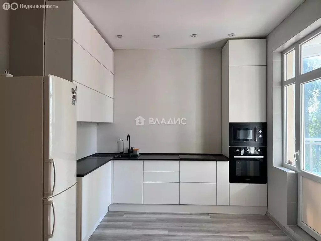 Квартира-студия: Белгород, 10-й микрорайон, улица 60 лет Октября, 5А ... - Фото 0